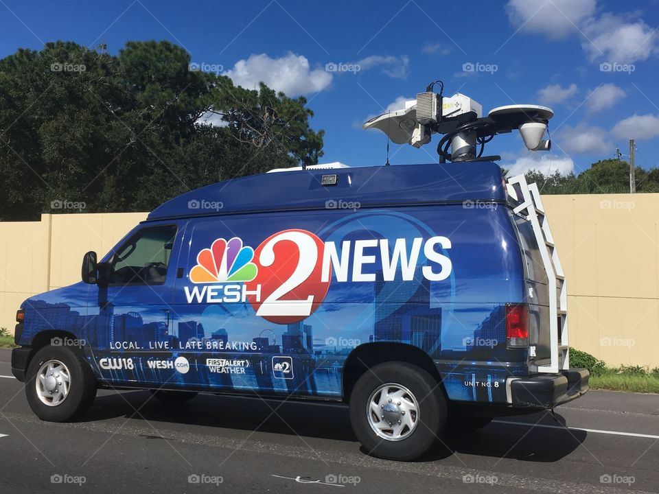 WESH 2 NEWS Van driving on the highway 