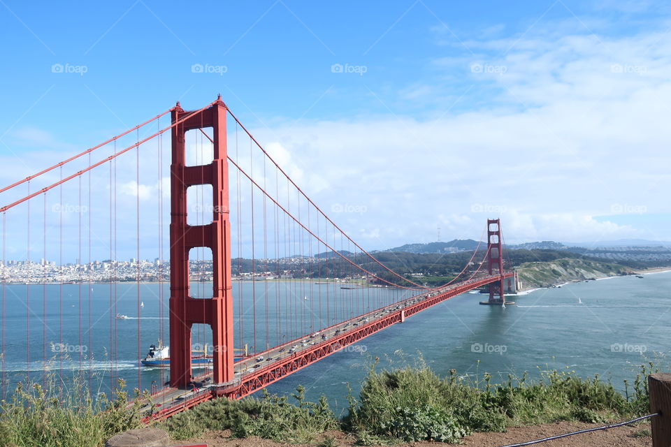 San Francisco - Golden Gate Bridge. Grand scenic views.