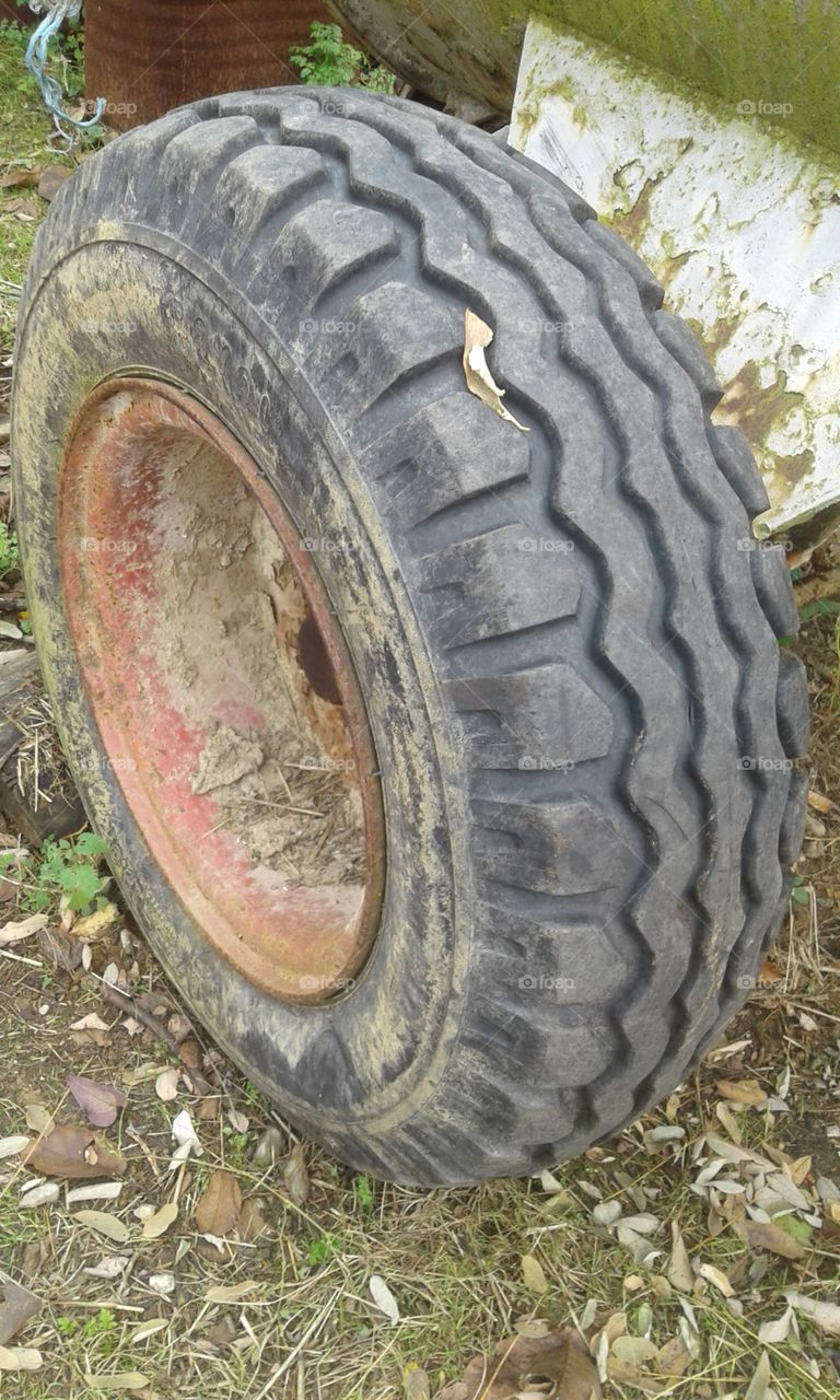 rusty old wheel,runout tire
