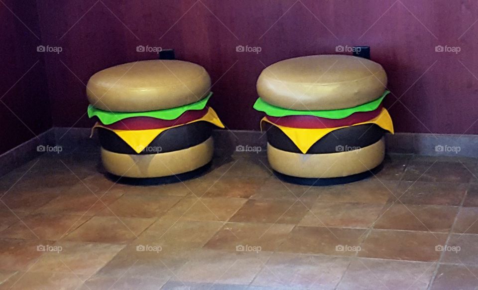 giant cheeseburgers. cheeseburgers anyone?