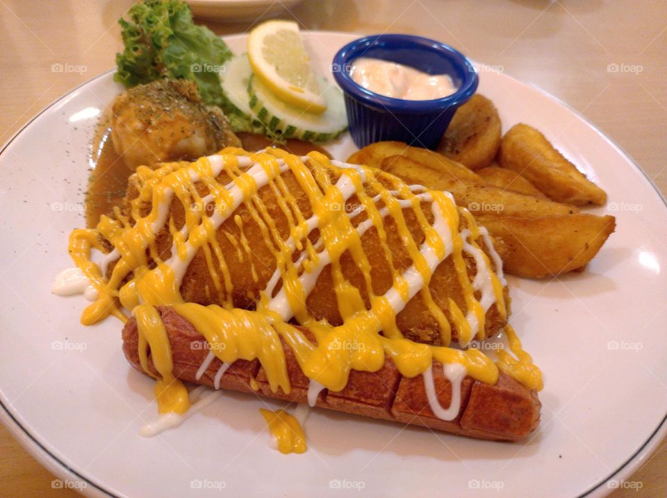 Cheesy fish cordon bleu