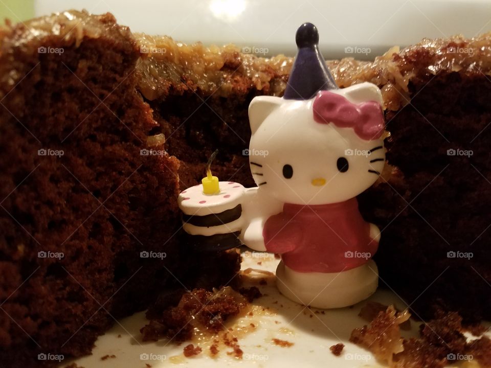 Hello Kitty candle in a bundt cake