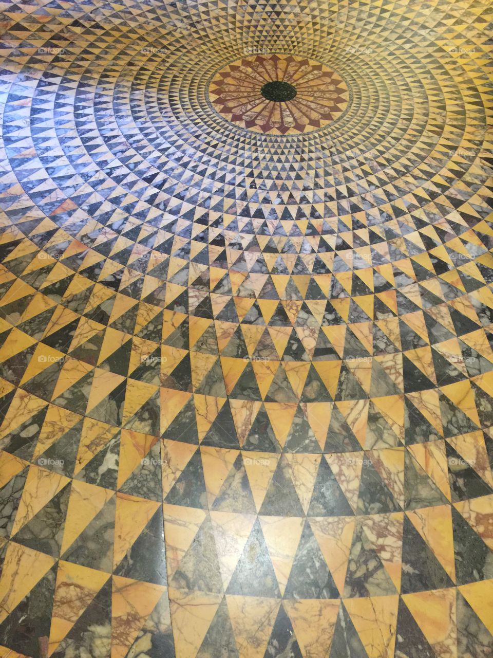 Floor pattern
