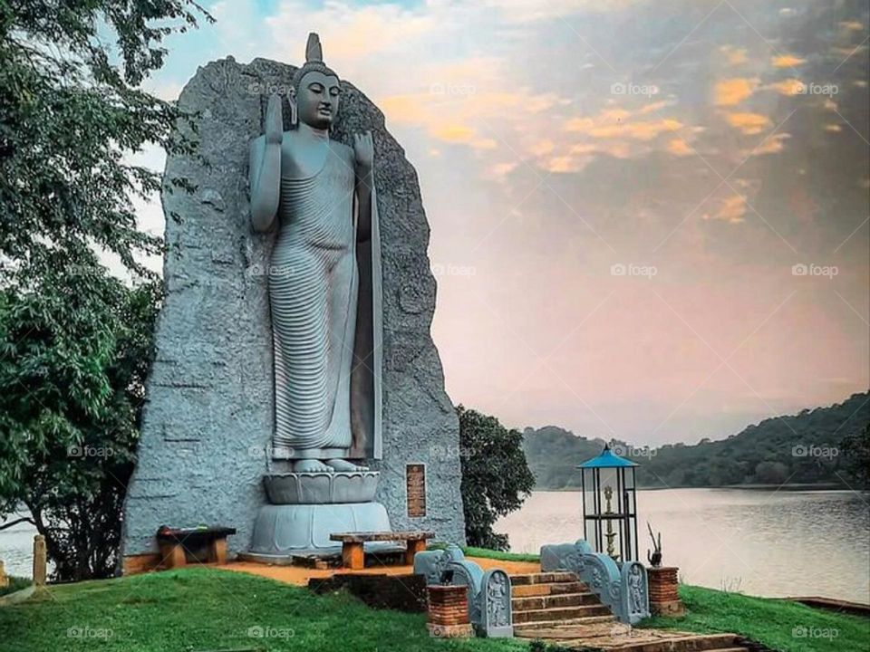 Girithale Buddah Statue , Sri Lanka ❤️