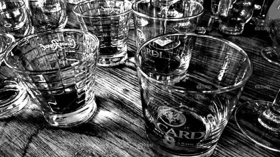 table liquor glasses black and white monochrome bar antique travel