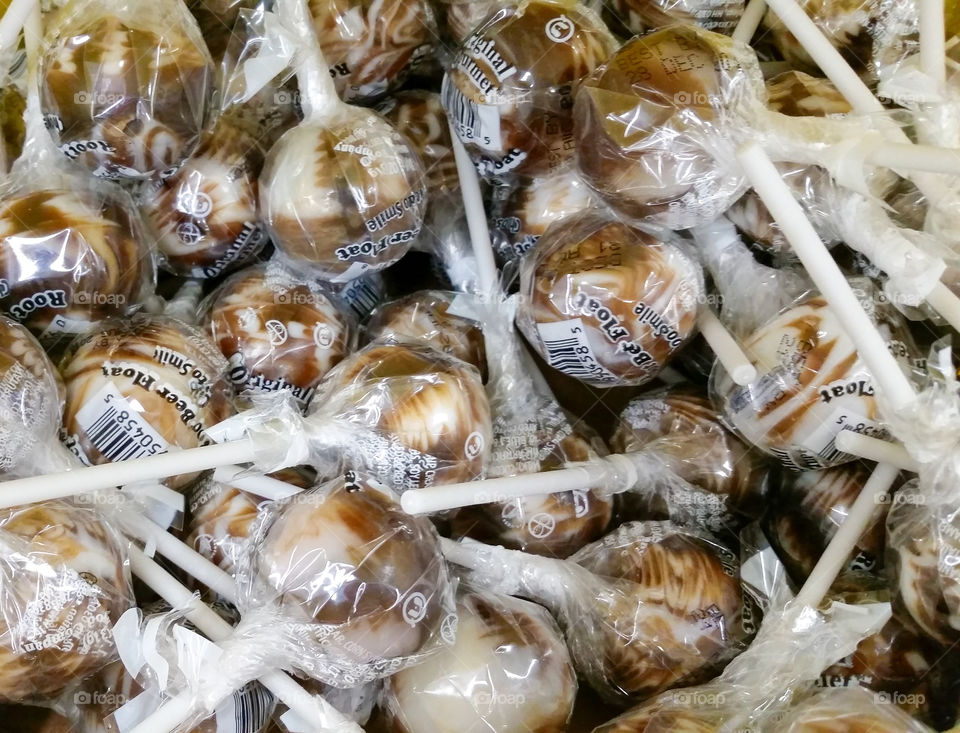 root beer float lollipops