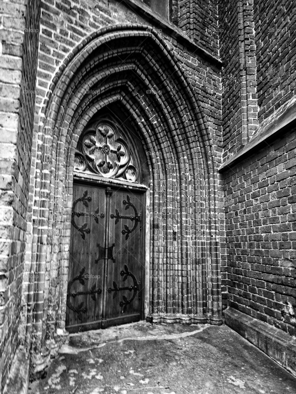 "The most colorful thing in the world is black and white, it contains all colors and at the same time excludes all."
~ Vikrmn, 10 Alone