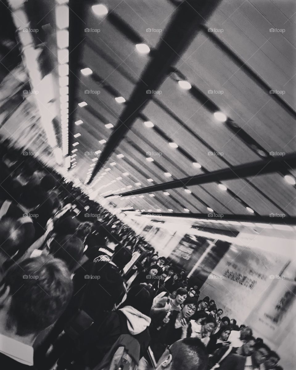 #人來人往 #香港站 #2018 #crowd #transit #mtr #hk #港鐵 #收工 #workers #cbd