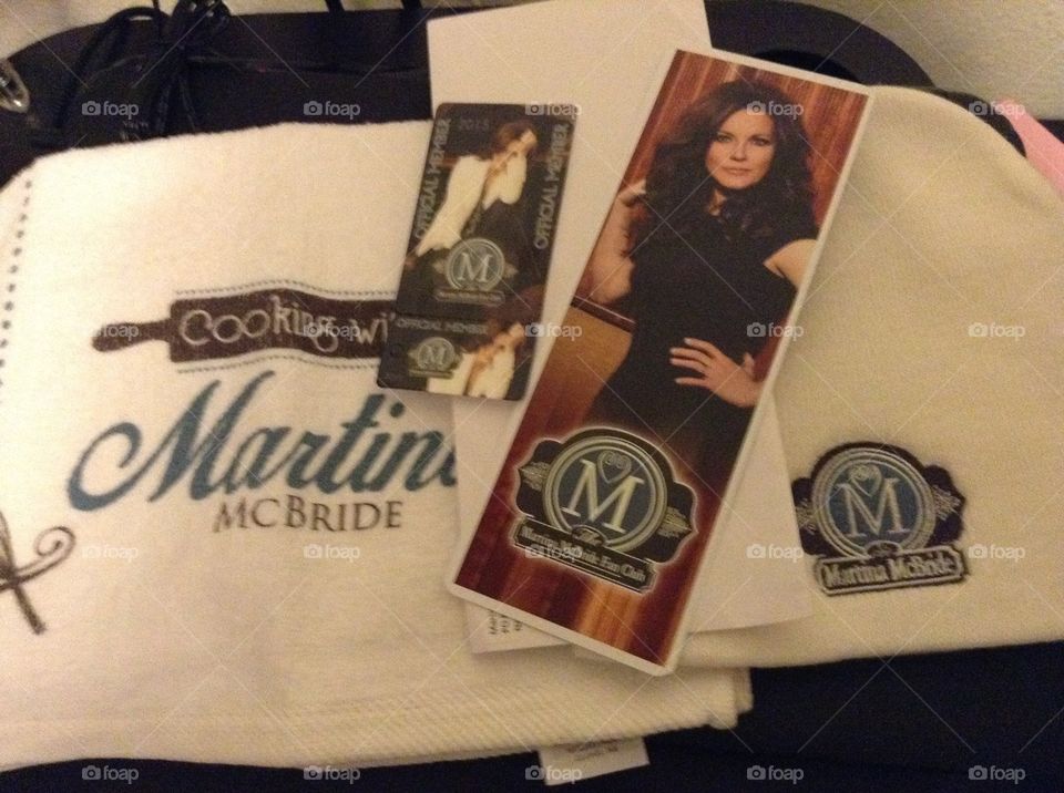 Fan club members items from Martina mcbride 