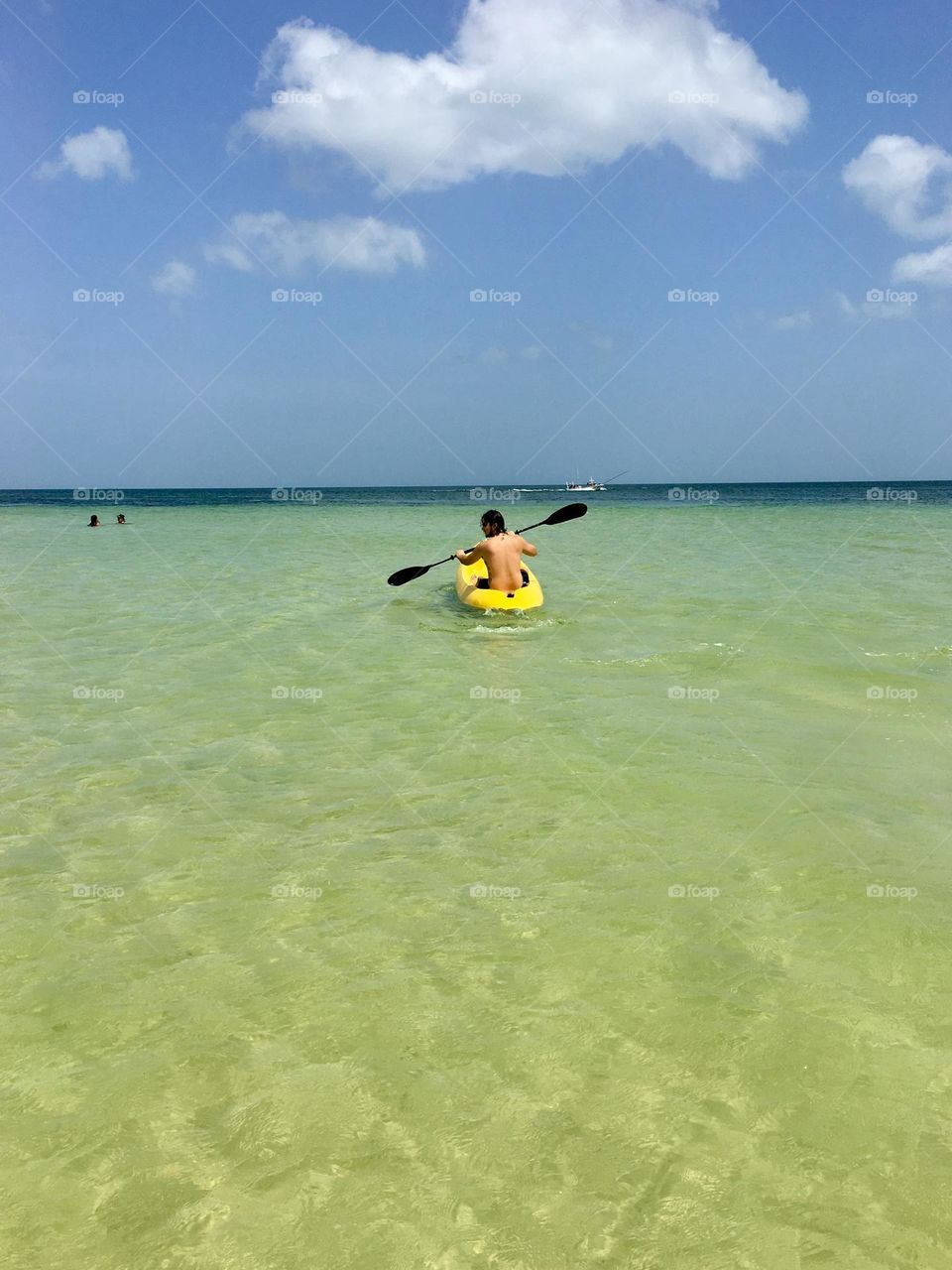 kayak en el mar