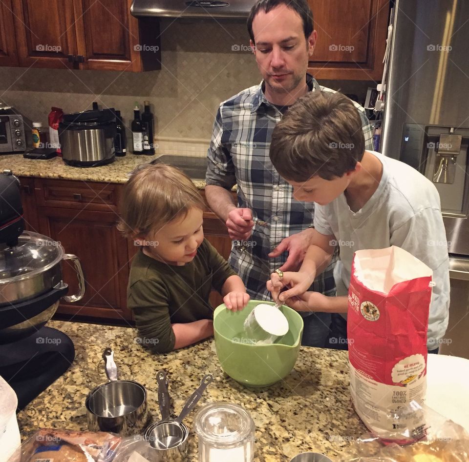 Baking with kids 