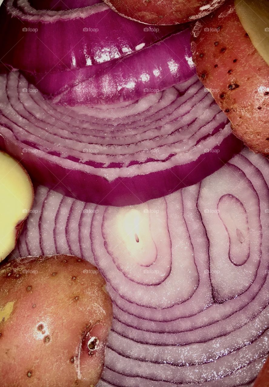 Red onions and red potatoes