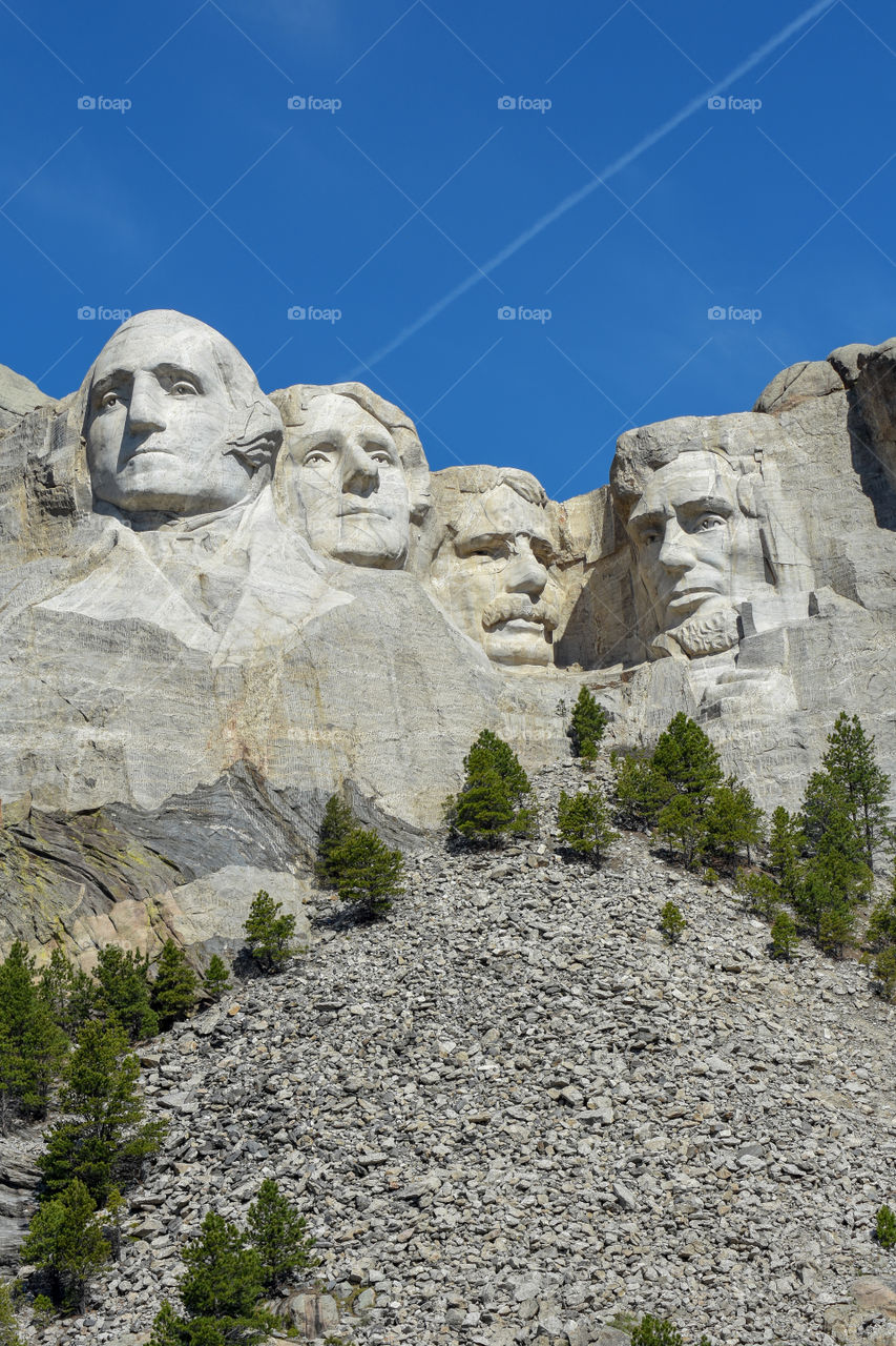 mount Rushmore on a beautiful day