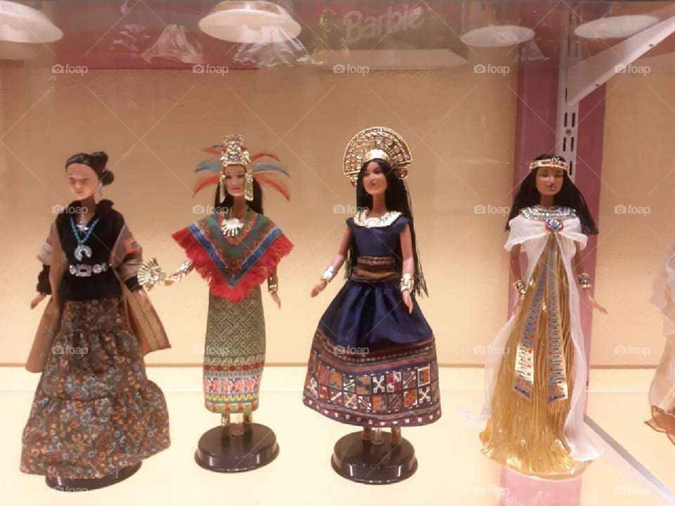 The magic world of dolls