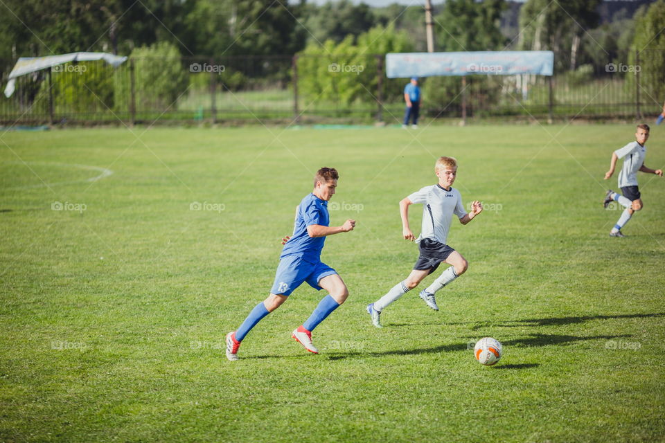 Football teen play 