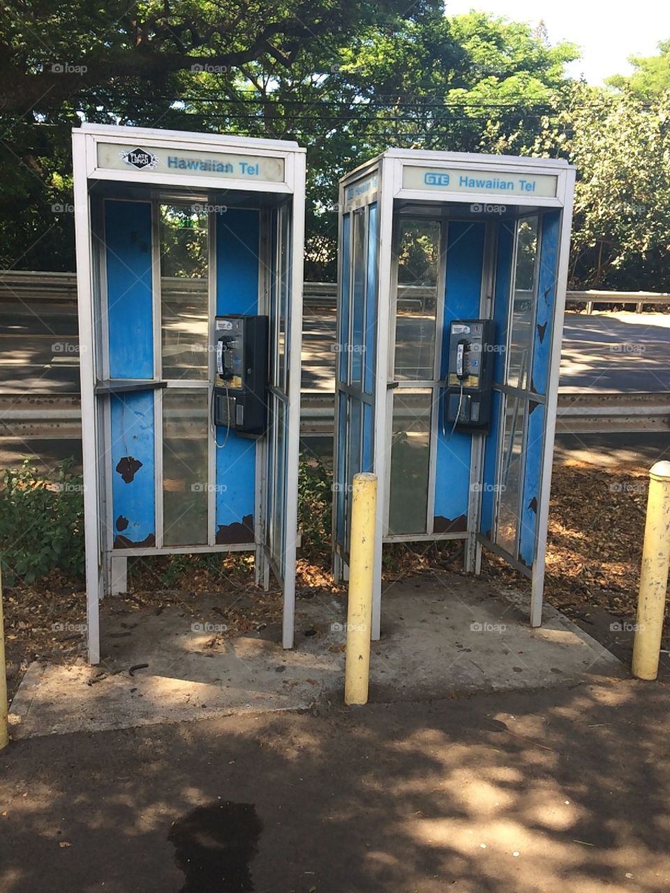 Hawaiian phone booths 
