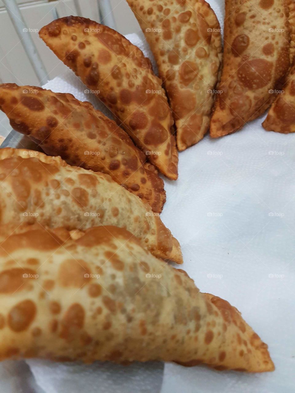 Time for hunger. Who wants cake?