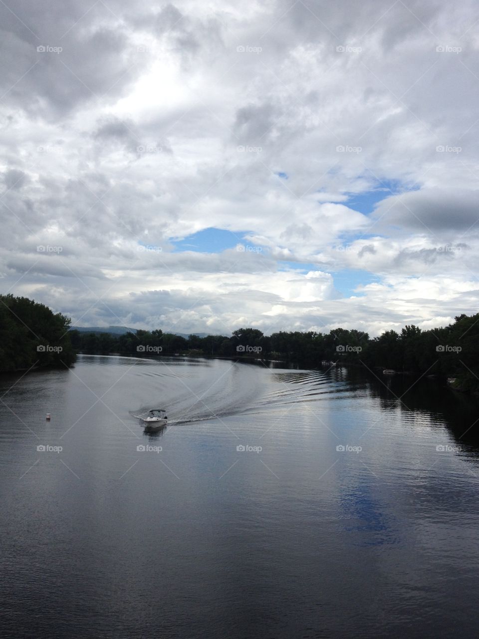 Cloudy summer day on the Connecticut Rivern