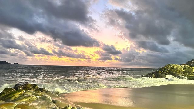 Cloudy skies glowing AMR Wozko