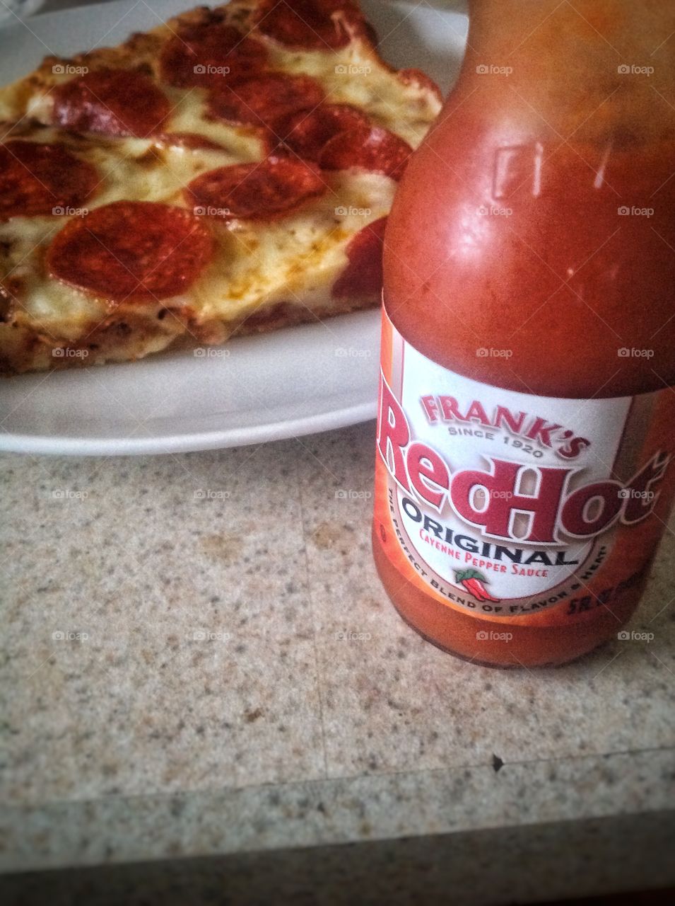 Frank's redhot pizza