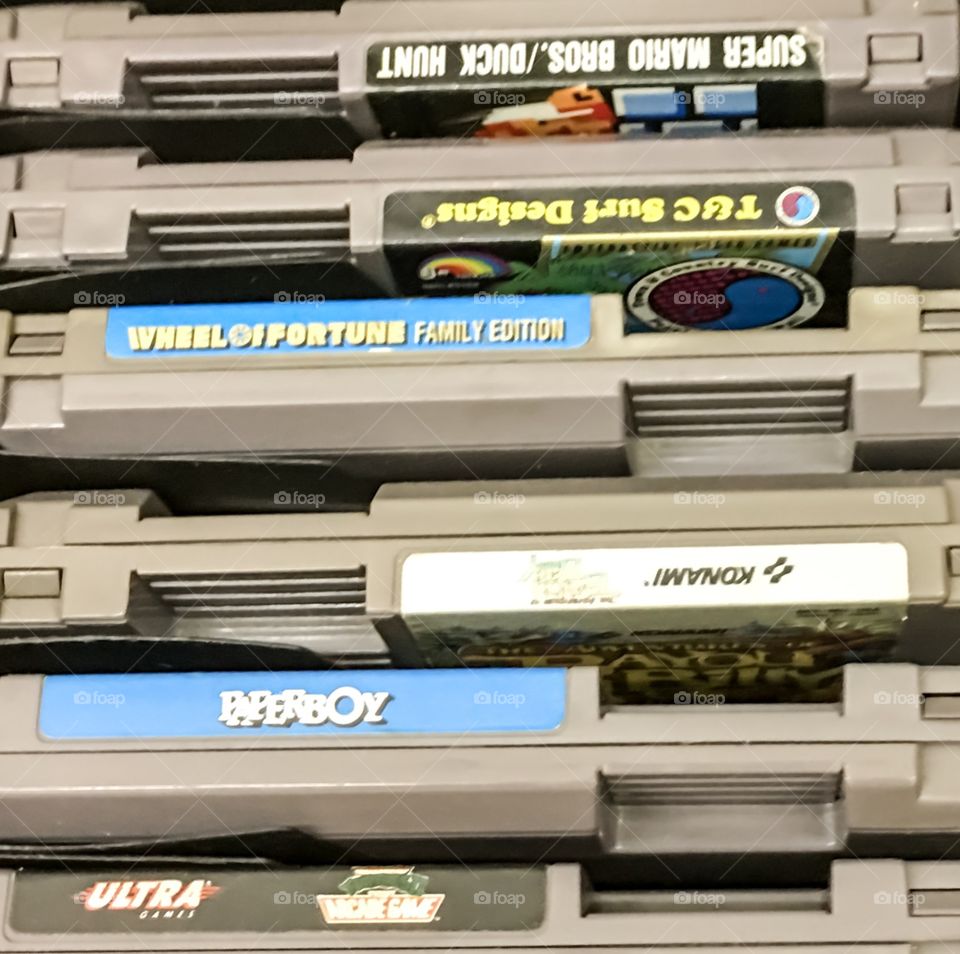 Old Nintendo entertainment system game cassettes closeup