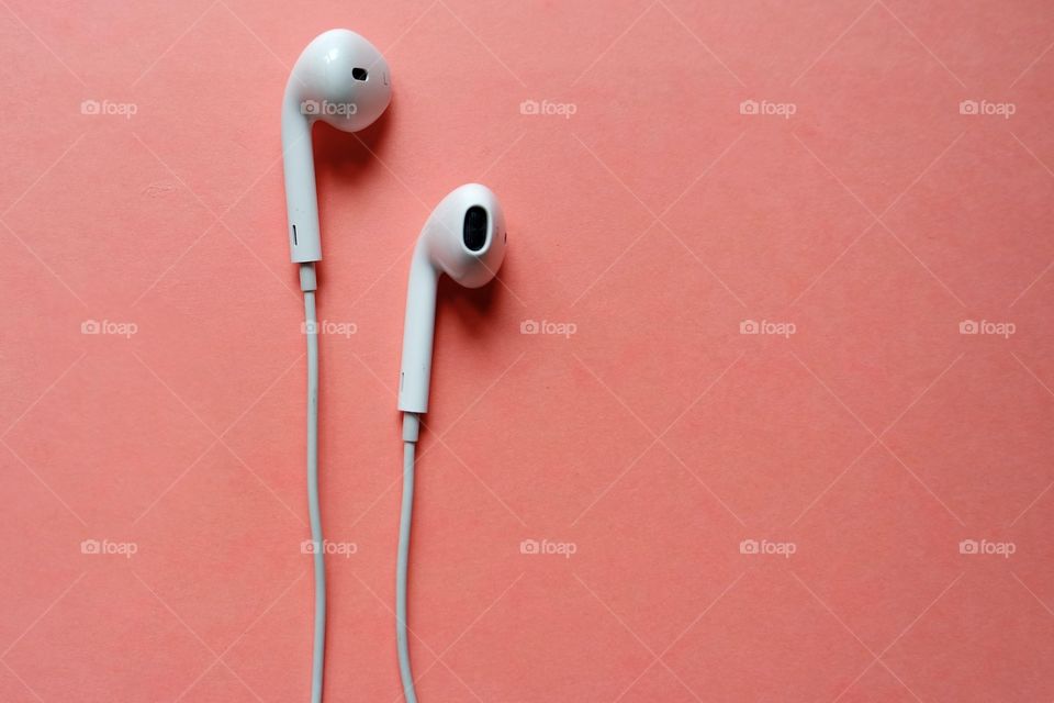 No Person, Wire, One, Plastic, Music