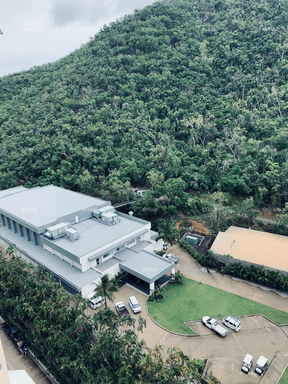Mountain views of Hamilton Island 🌴