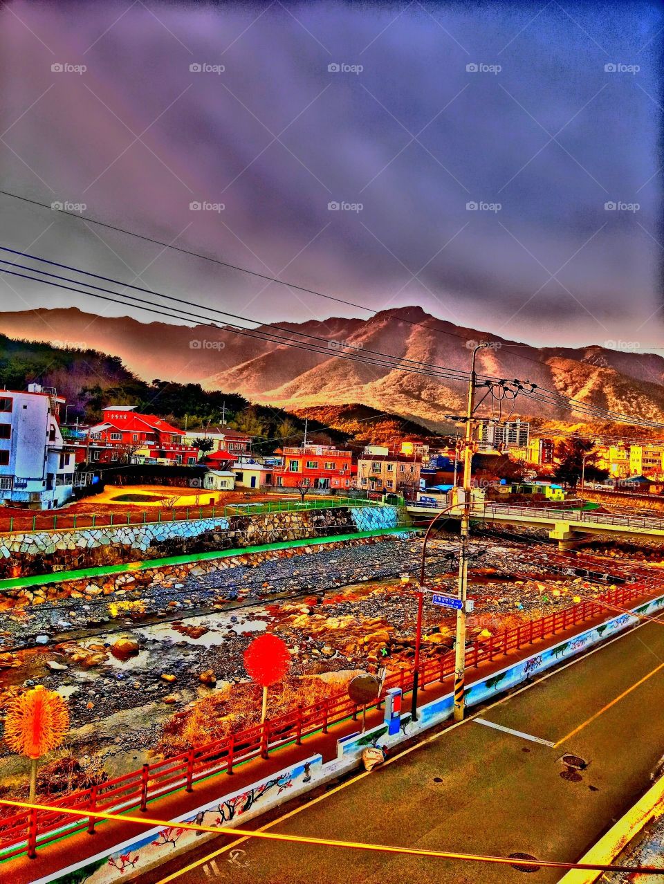 My country home.
Its the view from the rooftop of our home.
watching it. makes me feel how beautiful the world is.
full of life and full of mysteries.
A happy and wonderful world that's worth to be love.