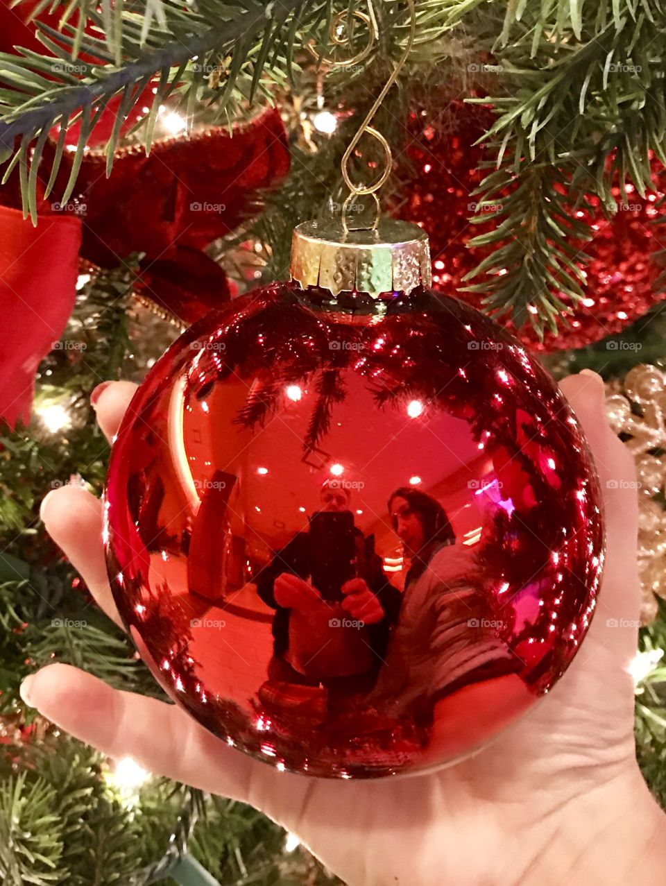 Incredible Reflections, reflecting, reflection,reflect, light, red, glass, ornament, distorted, round
