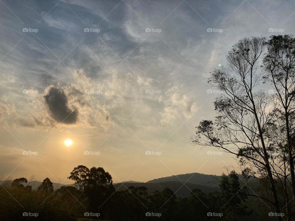 🌇🇺🇸 An extremely beautiful sunset in Jundiaí, interior of Brazil. Cheer the nature! / 🇧🇷 Um entardecer extremamente bonito em Jundiaí, interior do Brasil. Viva a natureza! 
