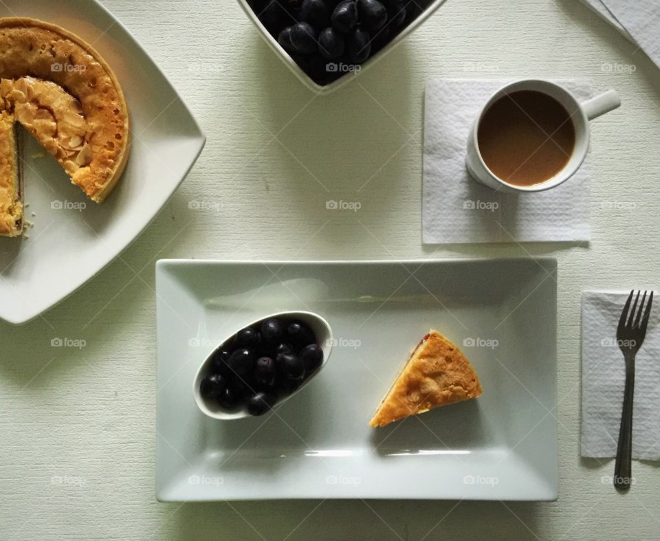 Bakewell tart with coffee 