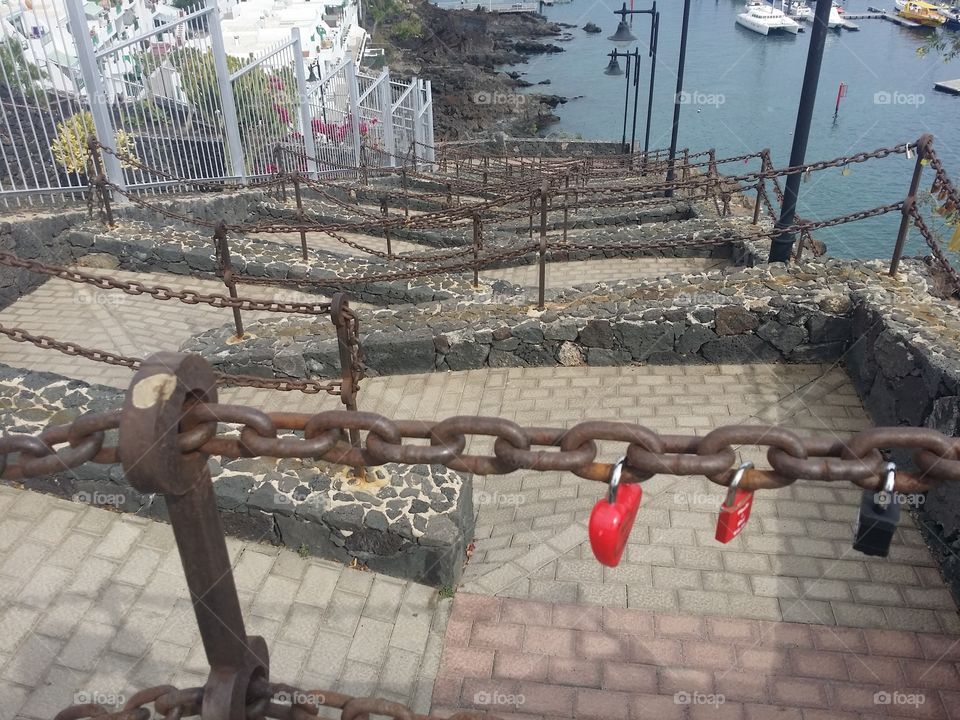 Lock and chain