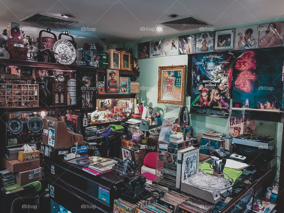 Singapore: a day at antique shop