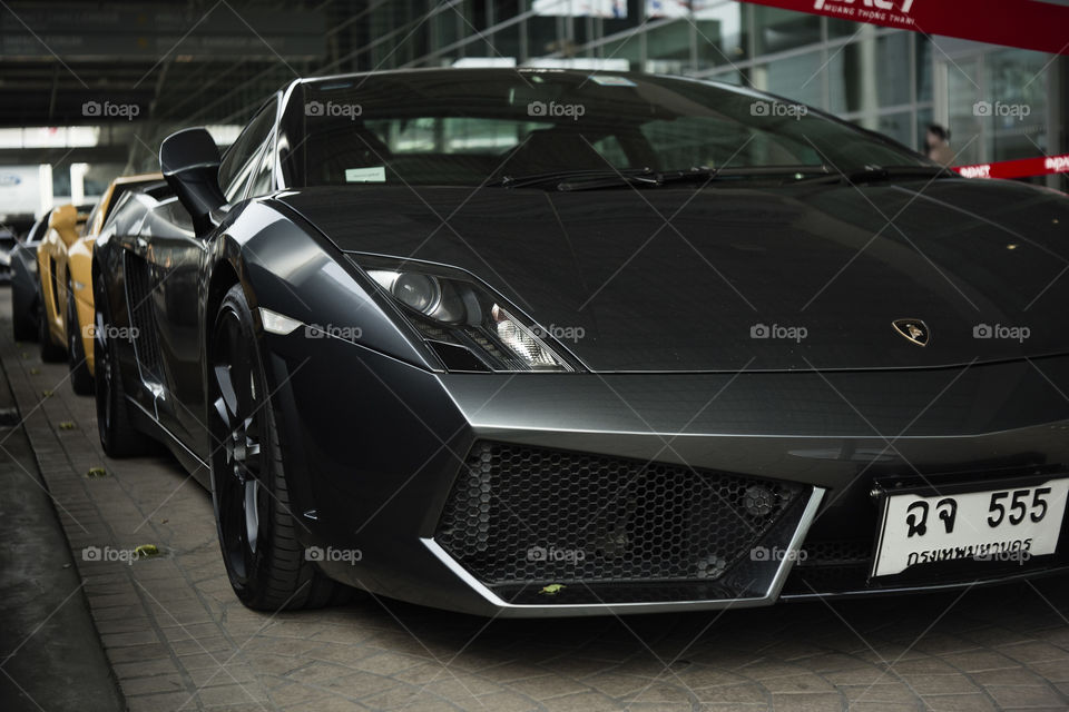 Lamborghini Gallardo coupe front view