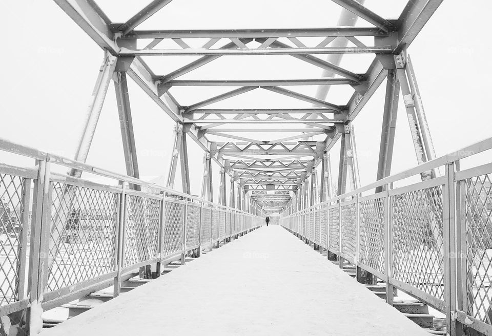 Bridge 🤍🖤 Geometry 🤍🖤 Metal 🤍🖤Triangles🤍🖤