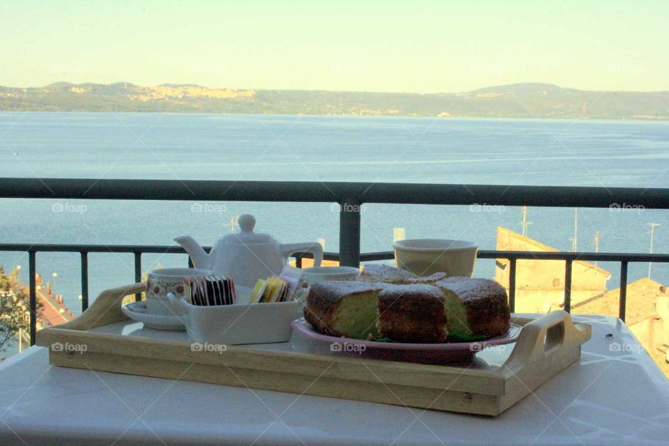breakfast in the terrace on the lake