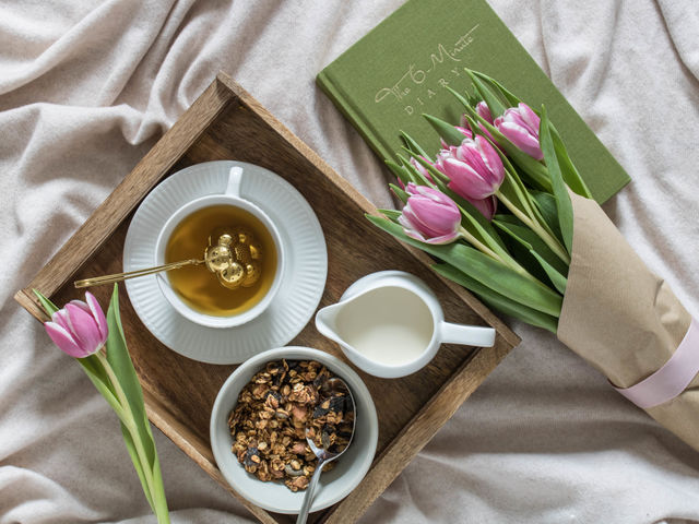 Granola breakfast in bed