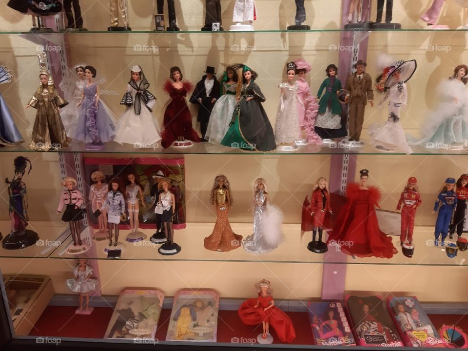 The magic world of dolls