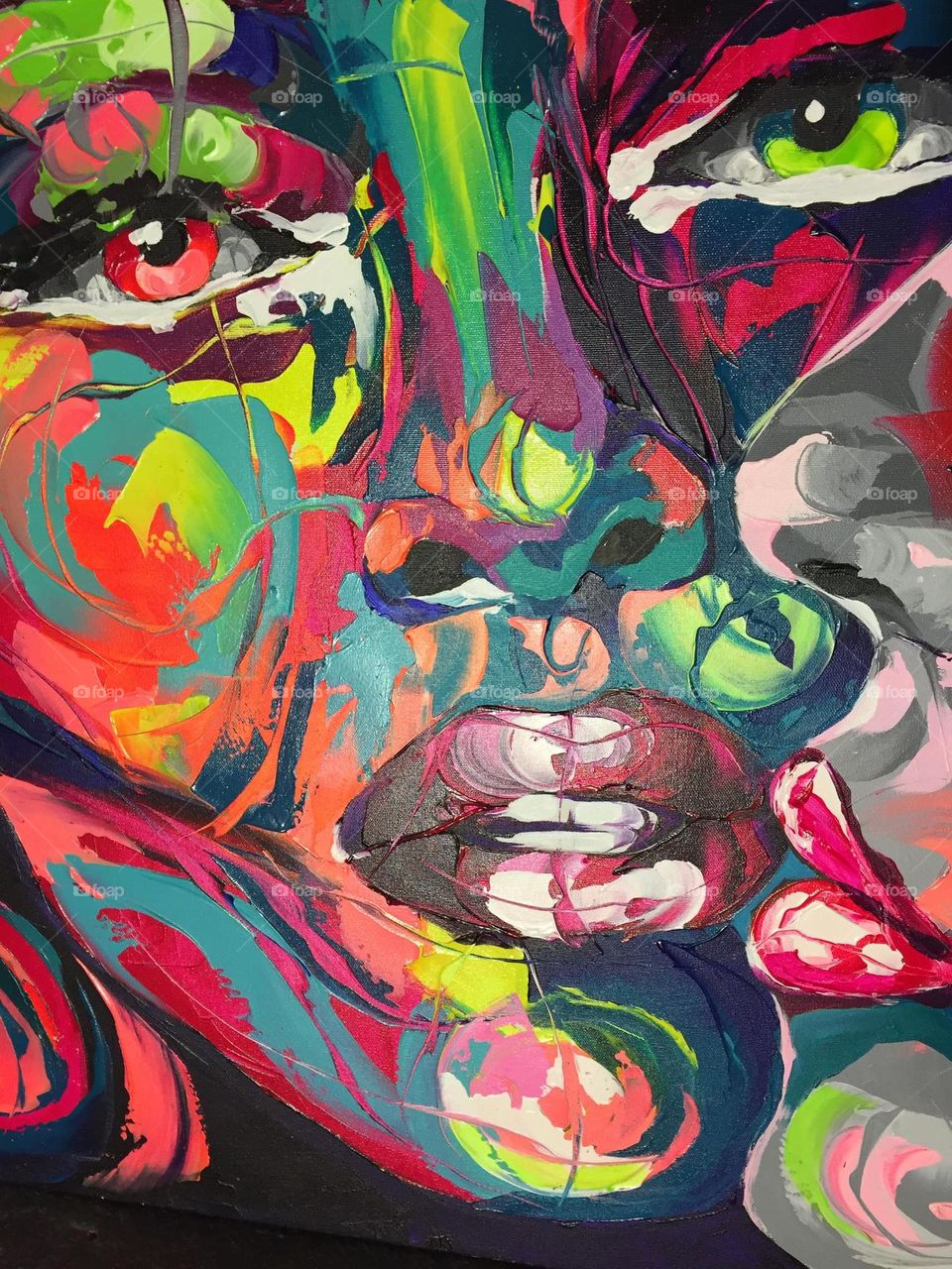 capture of complementary color