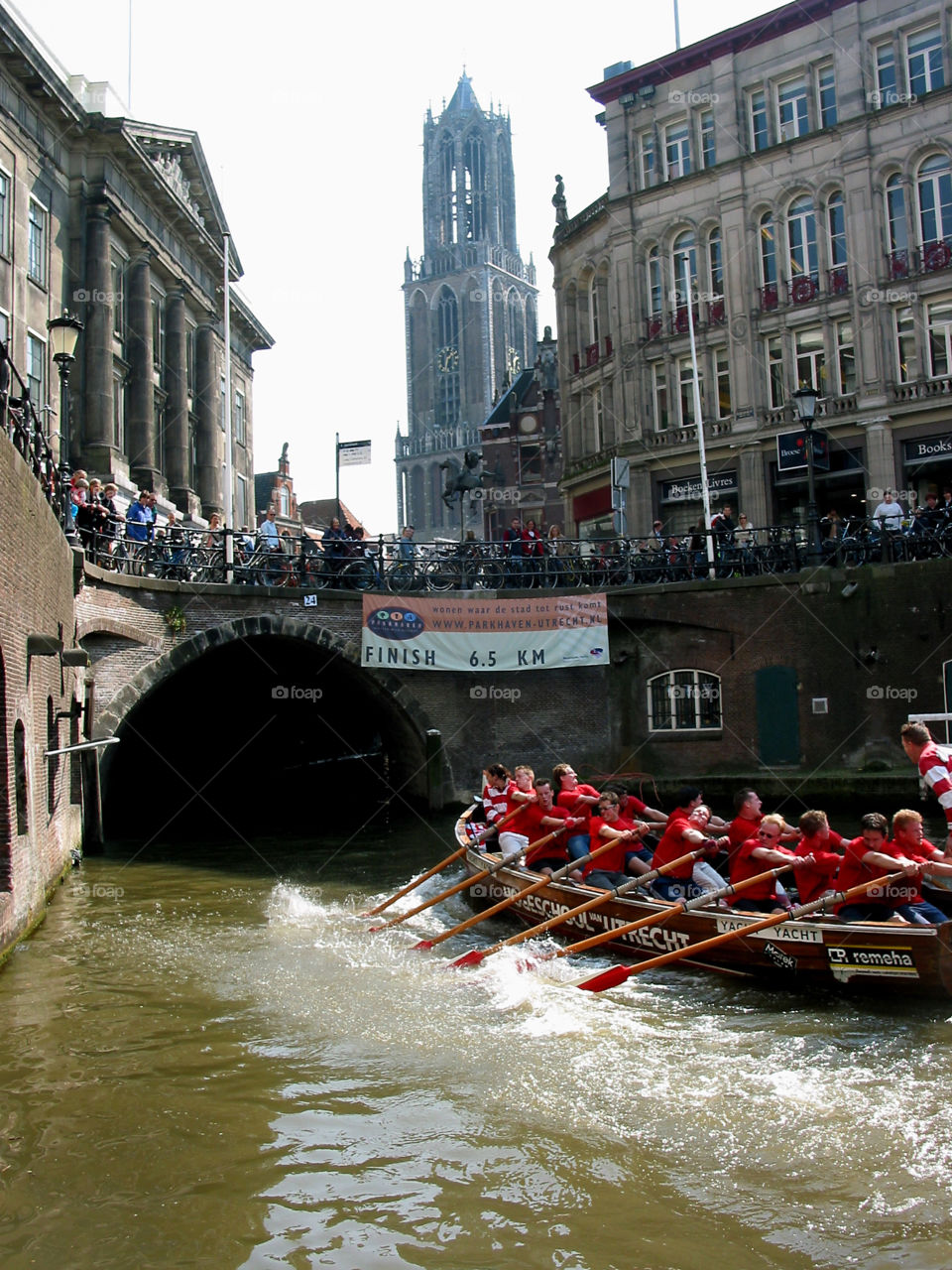 Boatrace in the old canals of Utrecht 