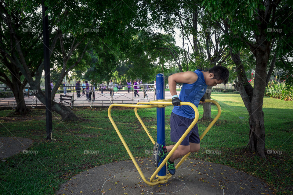 Man workout in the park