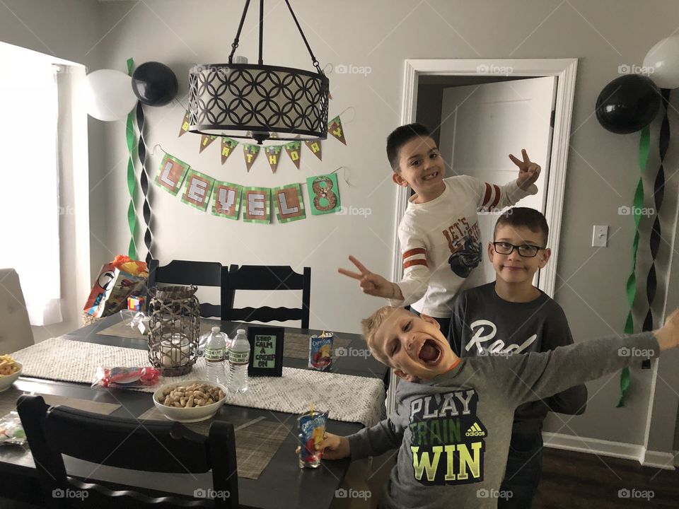 Minecraft birthday boy party turns 8
