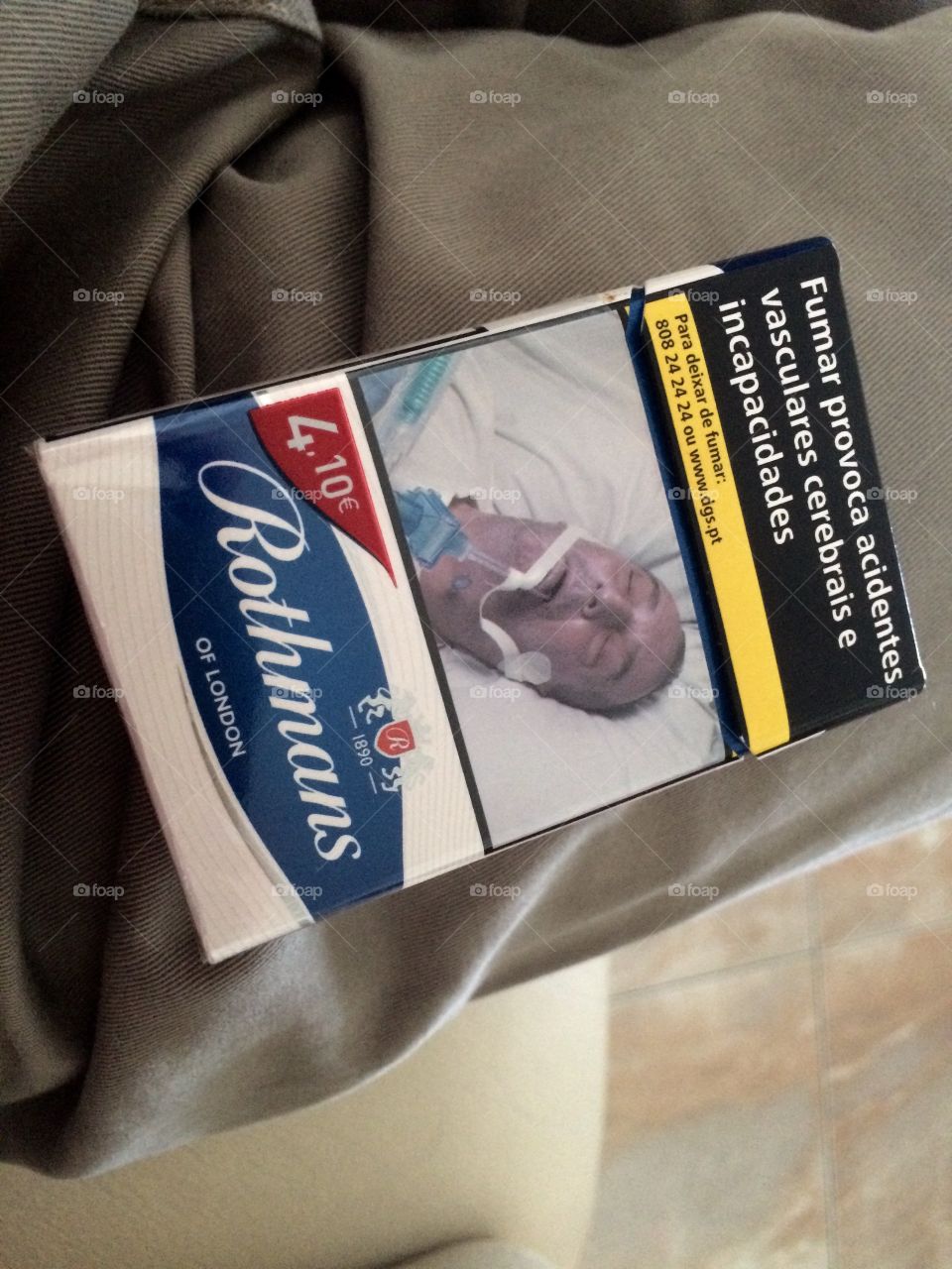 Rothmans Cigarette Packet 