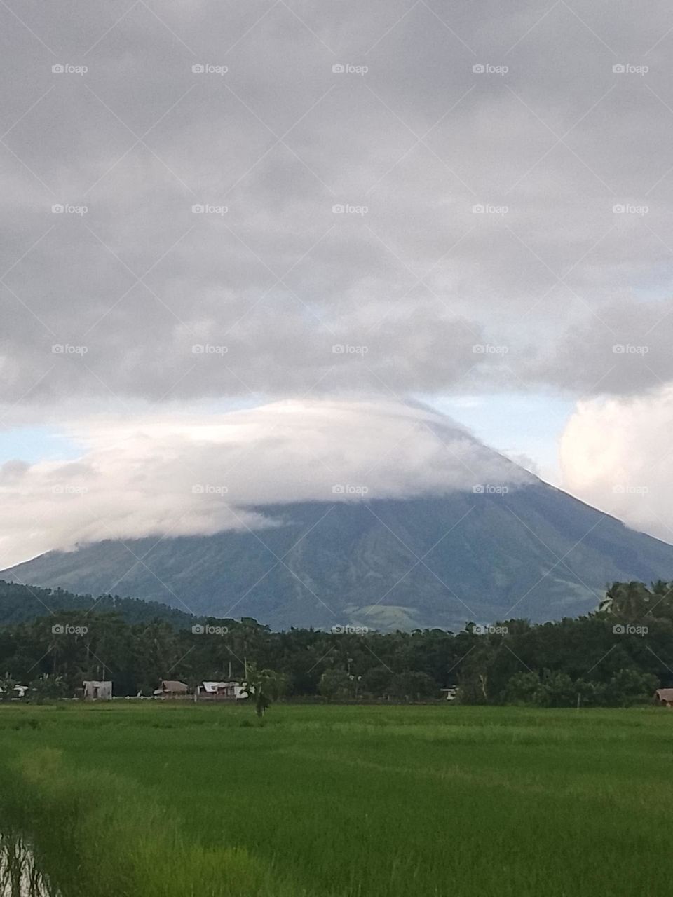 cloudy mt Mayon 2