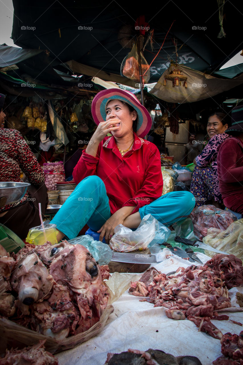 Market lunch of eyeballs