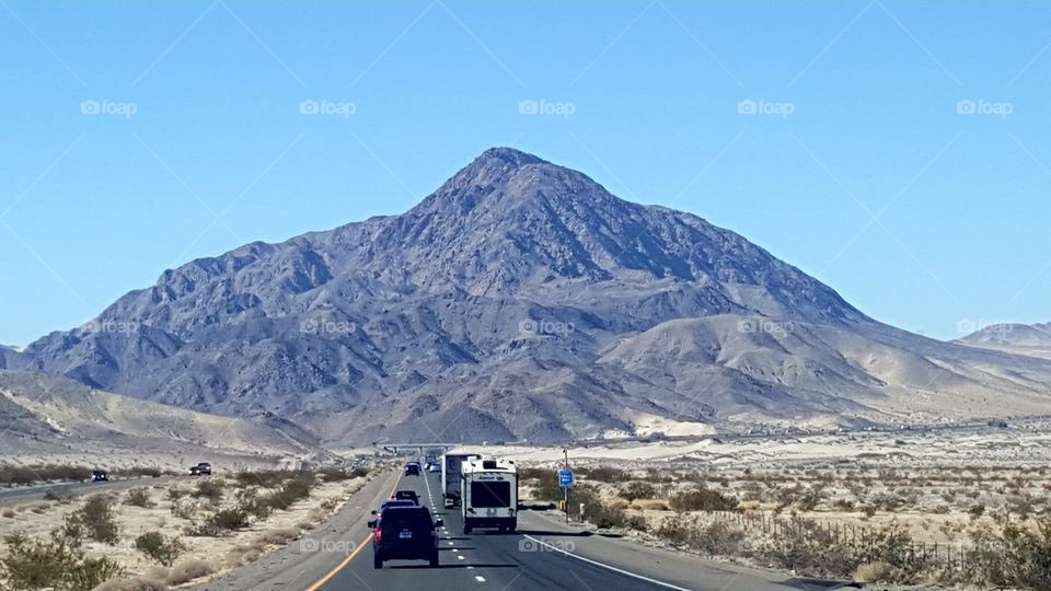 Driving from Las Vegas to Los Angeles - Oct 2016