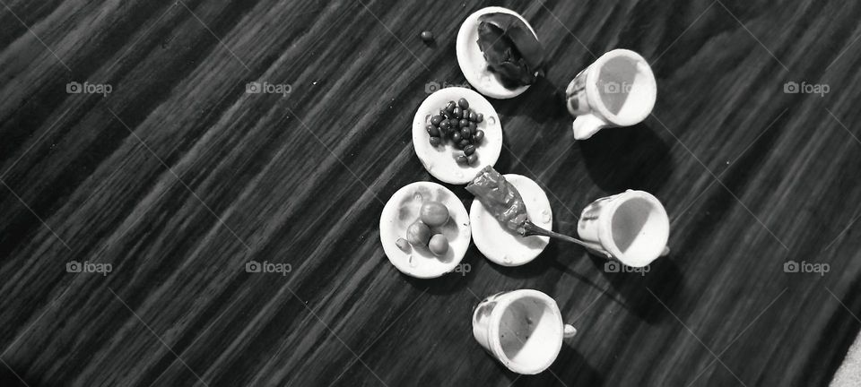 there is a beautiful thing inside you that is thousands of years old and old to be captured in pomes . to old to be loved so very deeply by chooden few