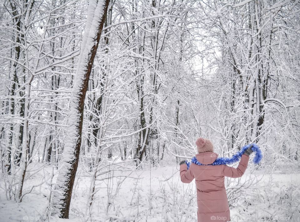 woman in winter park social distance