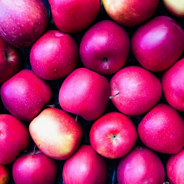 Apples 