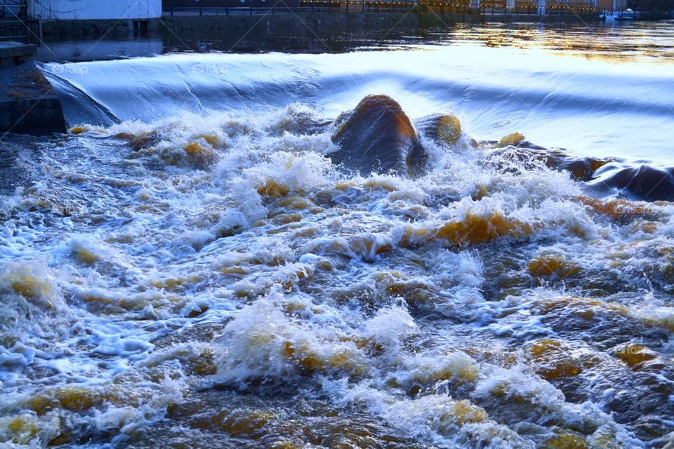 Boiling natural water